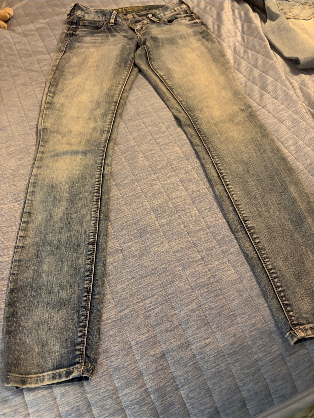 Express Women's Skinny Jeans in Light Blue Wash
